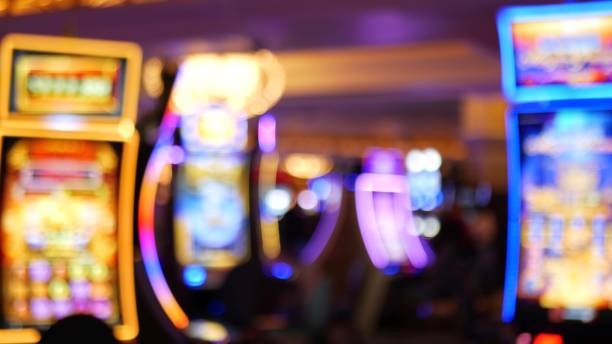 Live dealer blackjack and roulette table interface